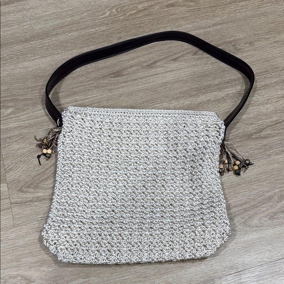 3 for $6 Summer beach vacation the Saks Elegant Cream Crochet Shoulder Bag - Picture 1 of 3